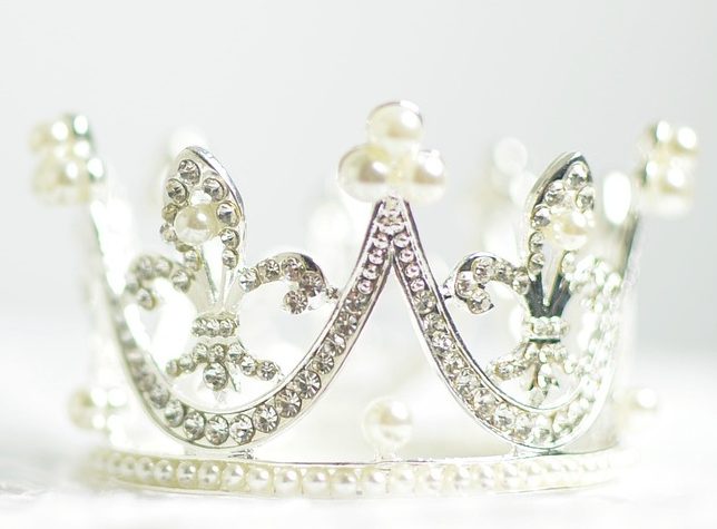crown, tiara, crystals, diamonds, gems, glisten, jewelry, luxury, pearls, rhinestones, shining, queen, monarchy, crown, crown, crown, crown, crown, jewelry, queen
